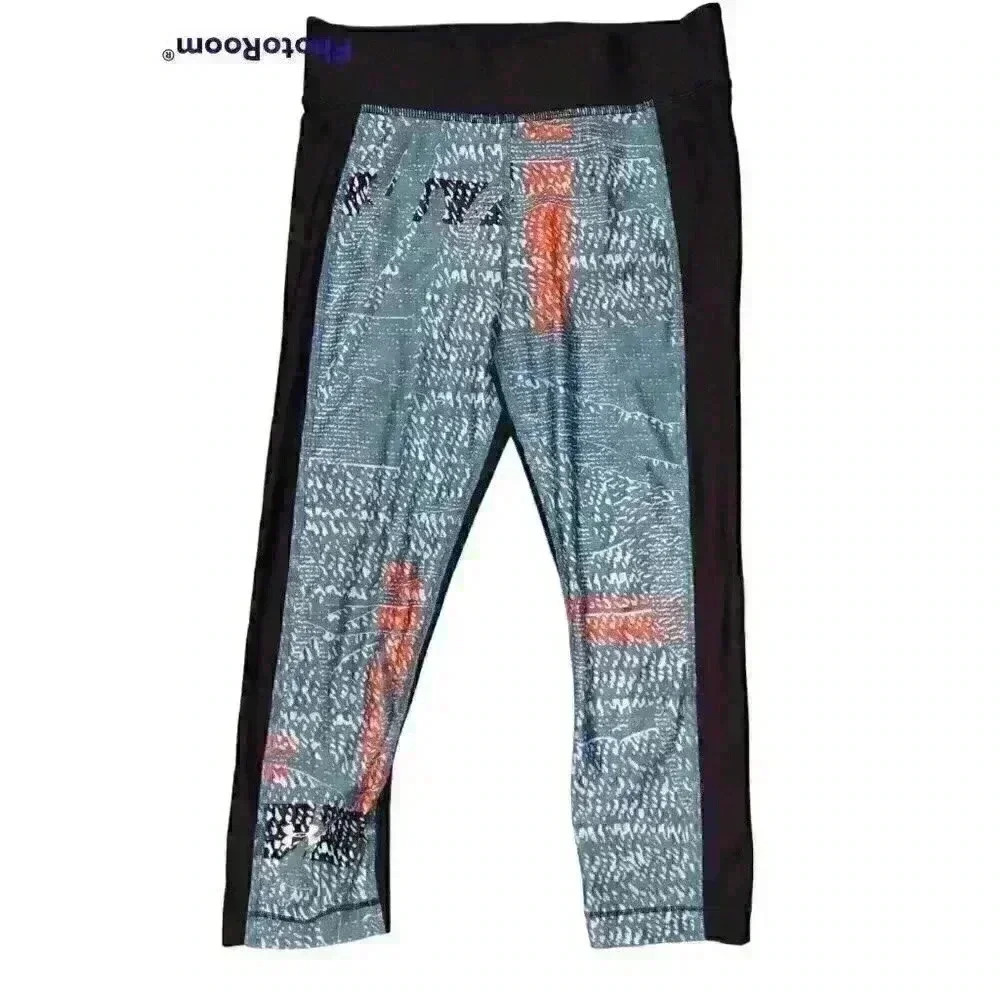 Under Armour Women's Compression HeatGear‎ Printed Capri Leggings 1310667 Small